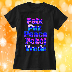 Mehrsprachige Friedens-Typografie mit pastellfarbe T-Shirt