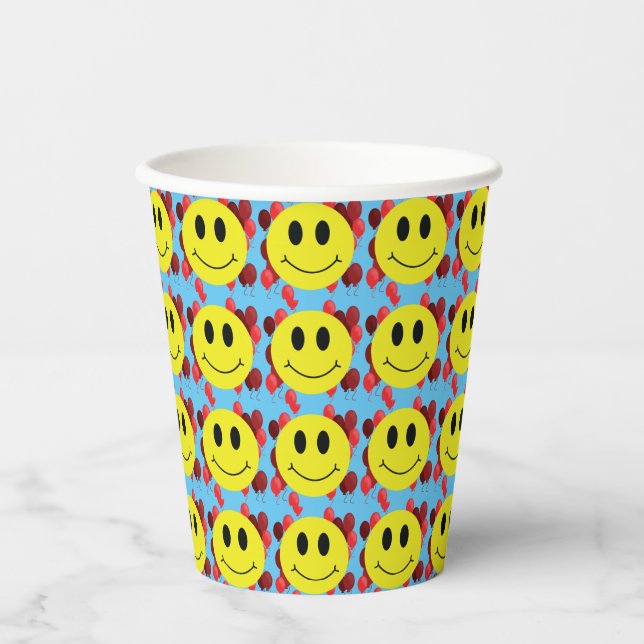 Meilen klassischer Grin Faces Pappbecher (Vorderseite)