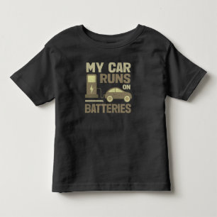 Mein Auto läuft mit Batterien Kinder T-Shirt