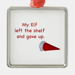 Mein Elf verließ das Regal und gab auf Silbernes Ornament