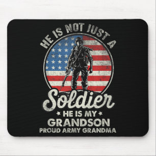 Mein Enkel ist ein Soldat Zitat stolze Army Oma Mousepad