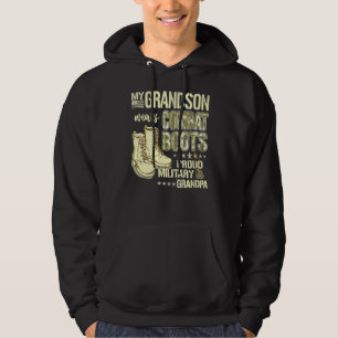 Mein Enkel trägt Kampfstiefel als Militärstab Hoodie