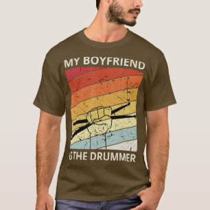 Mein Freund ist das Drummer Drum Player Geschenke T-Shirt
