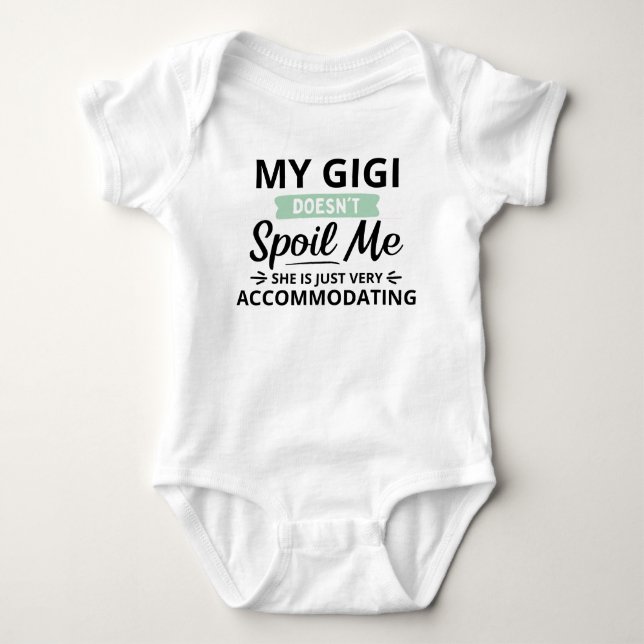 Mein Gigi verwöhnt mich nicht mit Baby Boy Baby Strampler (Vorderseite)
