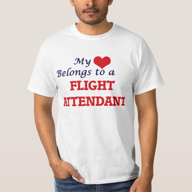 Mein Herz gehört einem Flugbegleiter T-Shirt (Vorderseite)