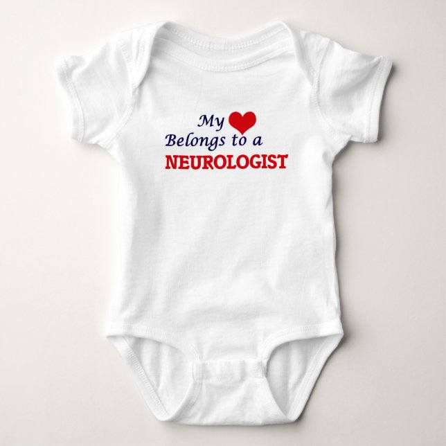 Mein Herz gehört einem Neurologen Baby Strampler (Vorderseite)