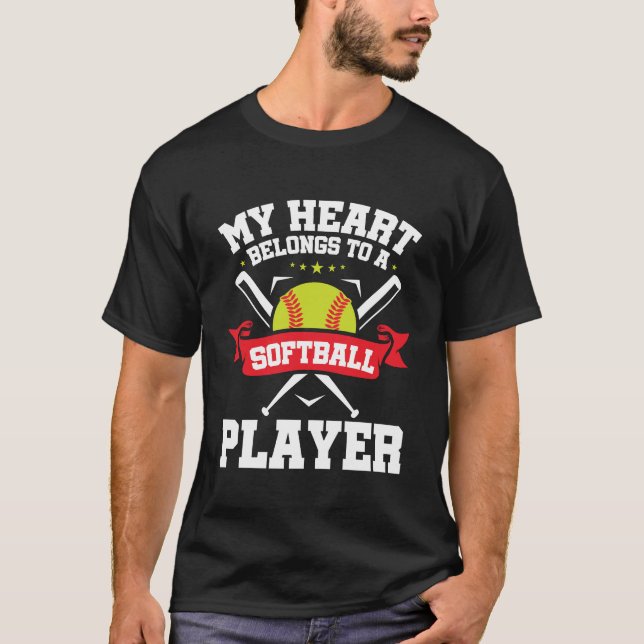 Mein Herz gehört einem Softball-Player-Freund T-Shirt (Vorderseite)