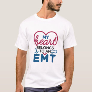 Mein Herz gehört einer EMT EMS Ehefrau Girlfriend T-Shirt