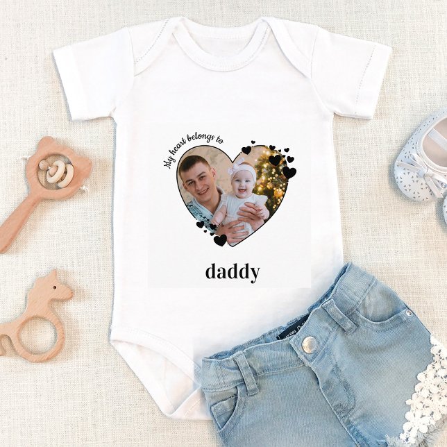 Mein Herz gehört zu Daddy Personalisiertes Baby-Fo Baby Strampler (Von Creator hochgeladen)
