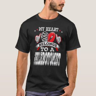 Mein Herz gehört zu einer phlebotomistischen Ehefr T-Shirt