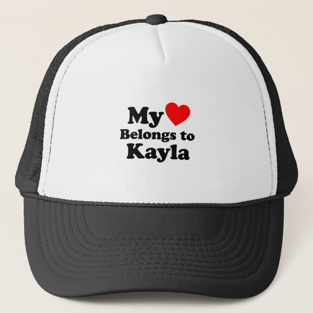 Mein Herz gehört zu Kayla Truckerkappe (Vorderseite)