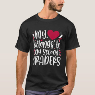 Mein Herz gehört zu meinem zweiten Grader Lehrer V T-Shirt
