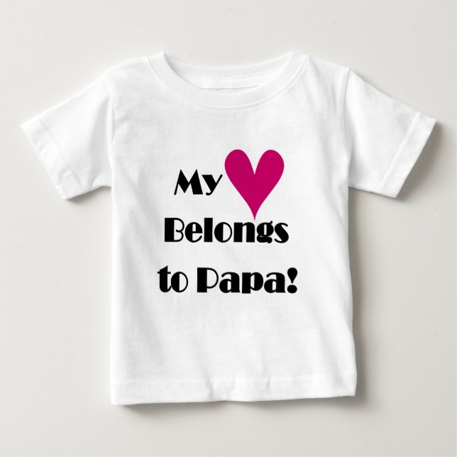 Mein Herz gehört zu Papa Baby T-shirt (Vorderseite)