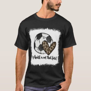 Mein Herz ist auf diesem Feld Fußball Mama Leop ge T-Shirt
