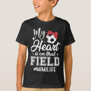 Mein Herz ist auf diesem Fußballfeld Mimi Oma  T-Shirt