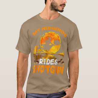 Mein Igel fährt Schuss Hexe Fly Broomstick Bat Ha T-Shirt
