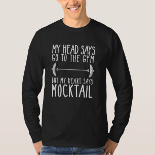 Mein Kopf sagt, ich gehe zum Fitnessstudio, aber m T-Shirt