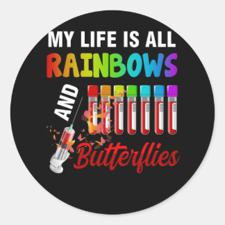 Mein Leben ist alles Regenbogen und Schmetterlinge Runder Aufkleber