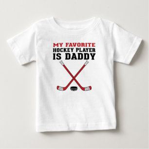 Mein Lieblings-Hockey-Spieler ist Daddy Red Sticks Baby T-shirt