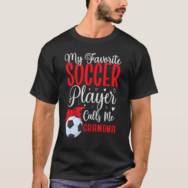 Mein Lieblingsfußballspieler nennt mich Oma Niedli T-Shirt (Vorderseite)