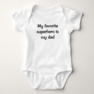 Mein liebster Superheld ist mein Vater Baby Strampler