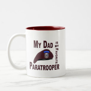 Mein Vater ist mein Lieblings-Fallschirmspringer Zweifarbige Tasse