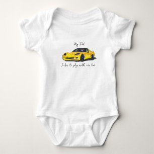 Mein Vater spielt gerne mit Corvettes C6 Yellow Baby Strampler