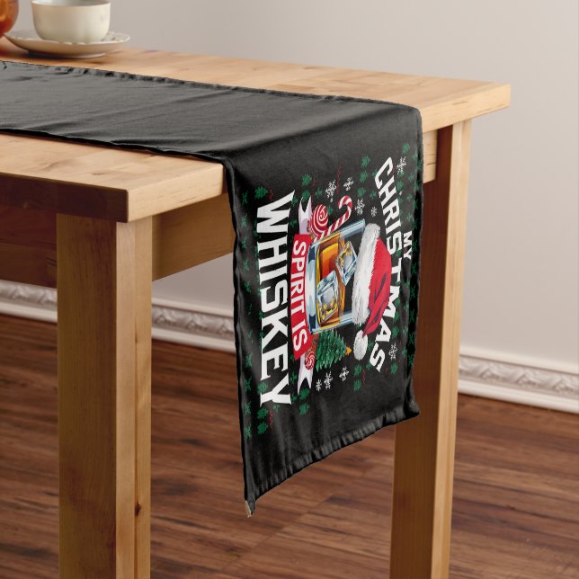 Mein Weihnachtsgeist ist Whiskey Ugg Sweater Xmas  Kurzer Tischläufer (Beispiel)