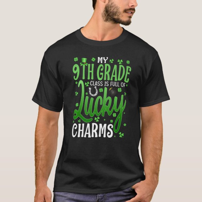 Meine 9. Klasse ist voller Glücksbringer St. Patr T-Shirt (Vorderseite)