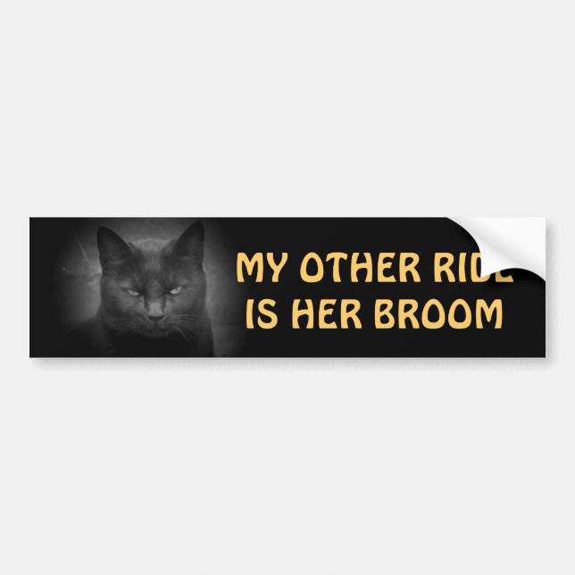 Meine andere Fahrt ist ihr Besen - schwarze Katze Autoaufkleber (Vorne)