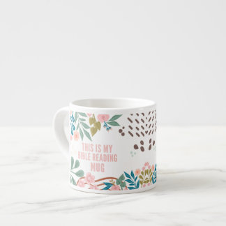 Meine Bibel liest Abstrakten Individuelle Name mit Espressotasse
