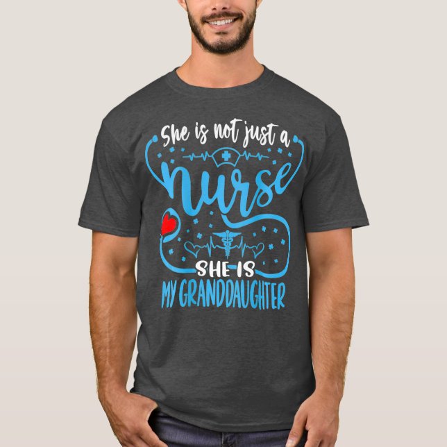 Meine Enkeltochter ist eine Krankenschwester, die  T-Shirt (Vorderseite)