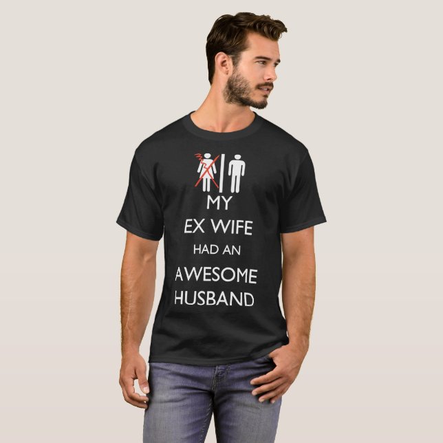 meine ex Ehefrau hatte T - Shirts eines (Vorne ganz)