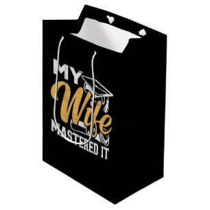 Meine Frau beherrschte es Absolventen Master Halte Mittlere Geschenktüte
