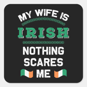 Meine Frau ist irisch Eire Republik Irland Wurzeln Quadratischer Aufkleber