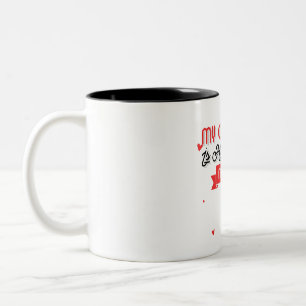 Meine Freundin ist heißer als mein Kaffee Zweifarbige Tasse