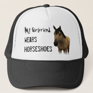 Meine Freundin trägt Hufeisen - Buckskin Truckerkappe