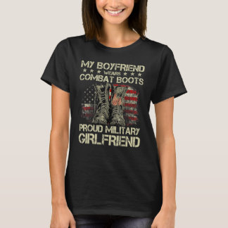 Meine Freundin trägt Kampfstiefel, Proud-Militär-G T-Shirt