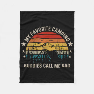 Meine Lieblings-Camping-Kumpels nennen mich Papa V Fleecedecke