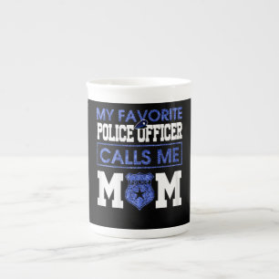 Meine Lieblings-Polizistin nennt mich Mama Prozellantasse