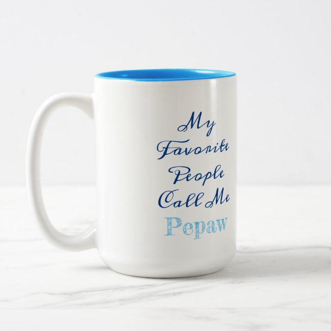 Meine Lieblingsleute rufen mich… kundenspezifische Zweifarbige Tasse (Links)