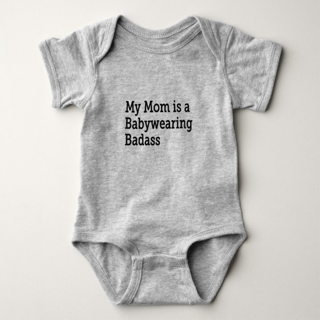 Meine Mama ist ein Babywearing Badass - schwarzer Baby Strampler (Vorderseite)