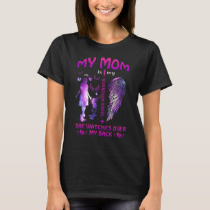Meine Mama ist mein Schutzengel, den sie über dem T-Shirt