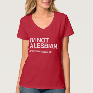 MEINE MUTTER PRÜFTE MICH LESBISCH T-Shirt