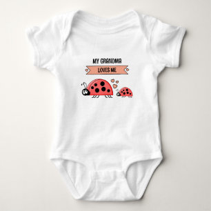 Meine Oma liebt mich Marienkäfer Pfirsich Baby Strampler