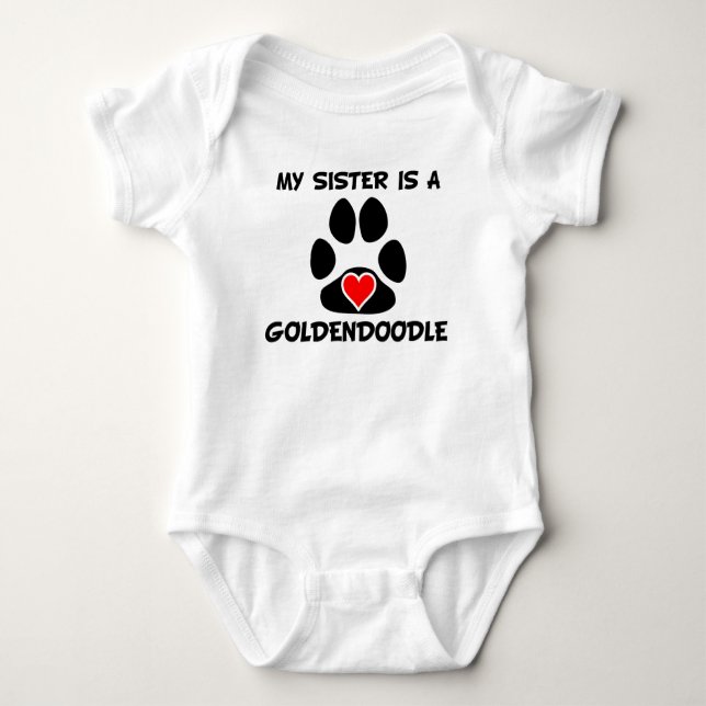 Meine Schwester ist ein Goldendoodle Baby Strampler (Vorderseite)
