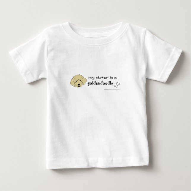 Meine Schwester ist goldendoodle Baby T-shirt (Vorderseite)