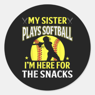 Meine Schwester spielt Softball hier für die Snack Runder Aufkleber