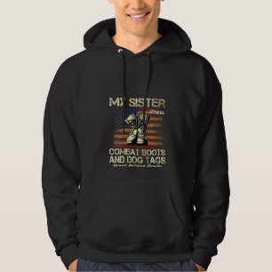 Meine Schwester trägt Kampfstiefel und Hundemarken Hoodie