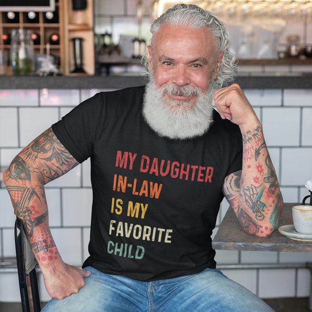 Meine Tochter im Jura ist mein Lieblingsgeschenk f T-Shirt (Von Creator hochgeladen)